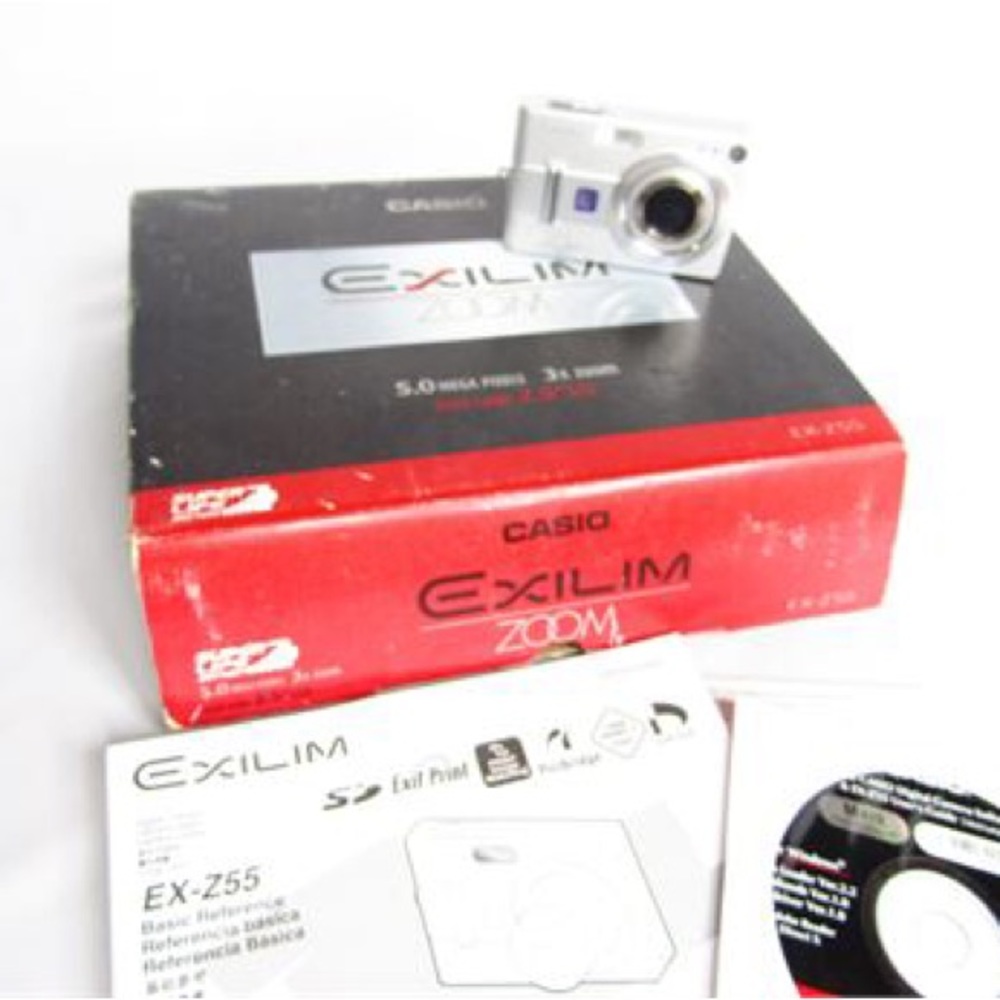 Casio Exilim Zoom Camera [A76] New in Box complete kit